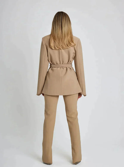 LeRoxy | Stijlvolle Blazer met Extra Riemen | Reverie | Trendy Damesmode